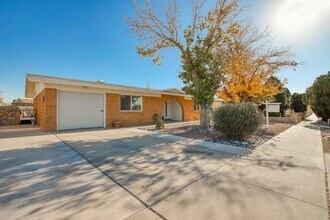 2712 Bert Yancey Dr in El Paso, TX - Building Photo - Building Photo