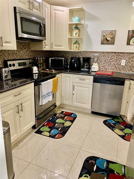 8657 Boca Glades Blvd in Boca Raton, FL - Building Photo - Building Photo