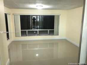 5836 N Farragut Dr in Hollywood, FL - Building Photo - Building Photo