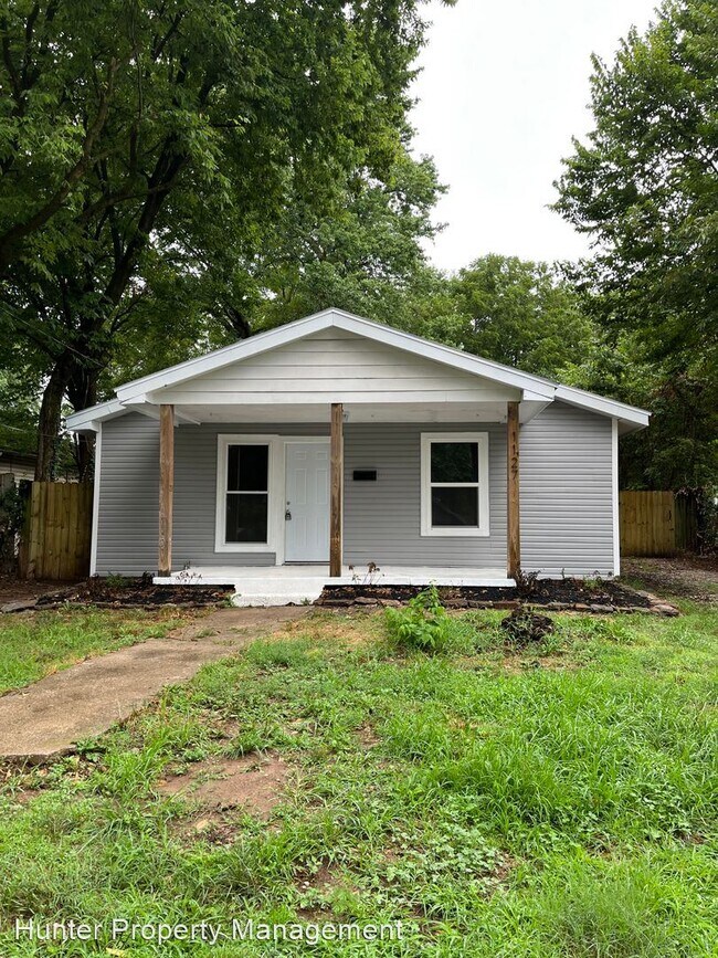 1127 N Forest Ave Rentals in Springfield, MO