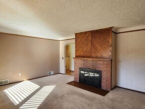 1922 34th St in Missoula, MT - Foto de edificio - Building Photo