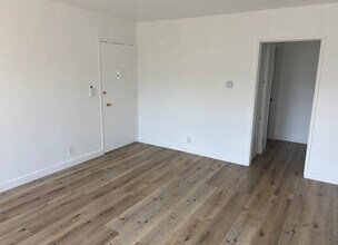 3745 S Bentley Ave in Los Angeles, CA - Building Photo - Building Photo