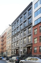 326-328 E 4th St in New York, NY - Building Photo