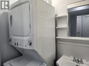 120B 120b Ave in Pitt Meadows, BC - Building Photo - Building Photo