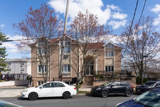 6 Arc Pl in Staten Island, NY - Building Photo - Building Photo