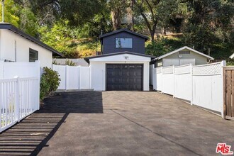 1942 Chickasaw Ave in Los Angeles, CA - Building Photo - Building Photo
