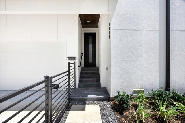 property at 1911 Lauderdale St