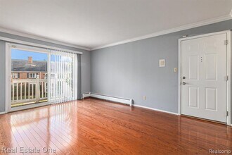 2420 Parmenter Blvd in Royal Oak, MI - Building Photo - Building Photo