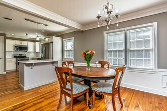 2224 Harrodsburg Rd in Lexington, KY - Building Photo - Building Photo