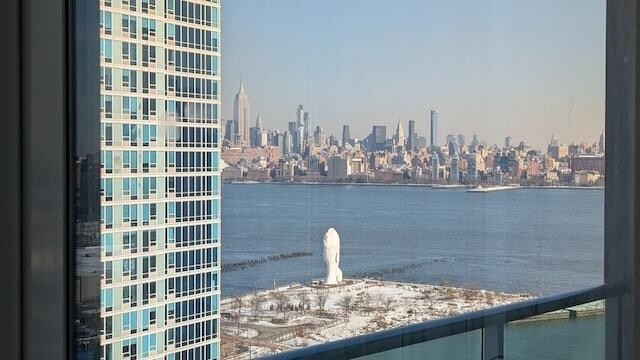 20 Newport Pkwy in Jersey City, NJ - Building Photo - Building Photo