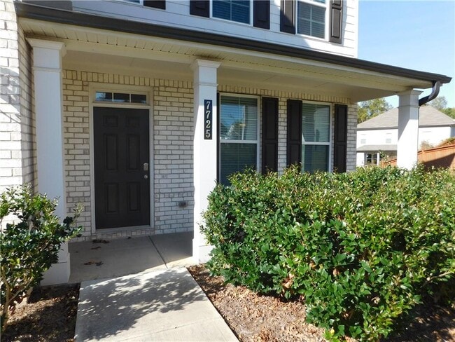7725 Farrow Pass Cir in Cumming, GA - Foto de edificio - Building Photo