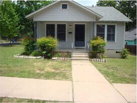 600 E 42nd St in Austin, TX - Building Photo