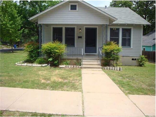 property at 600 E 42nd St