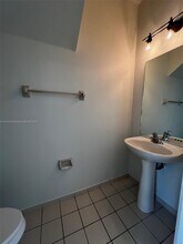 655 NE 21st Terrace in Homestead, FL - Building Photo - Building Photo