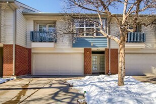 9612 E Arkansas Pl in Denver, CO - Building Photo