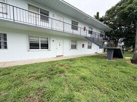 6191 SW 37th St in Davie, FL - Building Photo