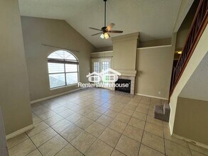9427 Valley Moss in San Antonio, TX - Building Photo - Building Photo
