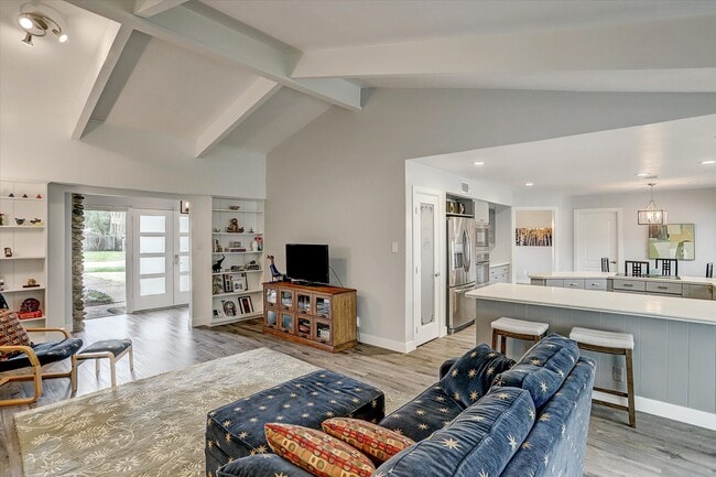 property at 1101 Guinea Dr