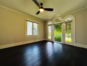 444 S Euclid Ave in Pasadena, CA - Foto de edificio - Building Photo