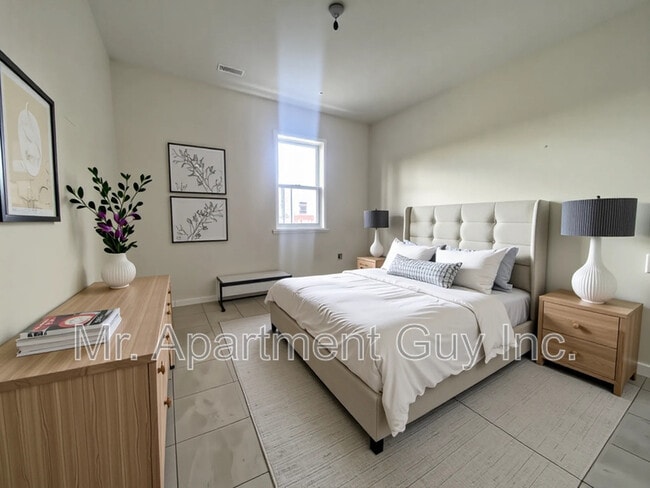 property at 37 Wellington St S