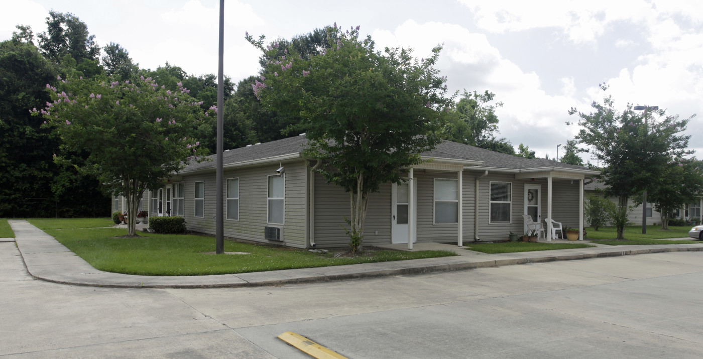 Westminister Scotlandville Apartments in Baton Rouge, LA - Building Photo