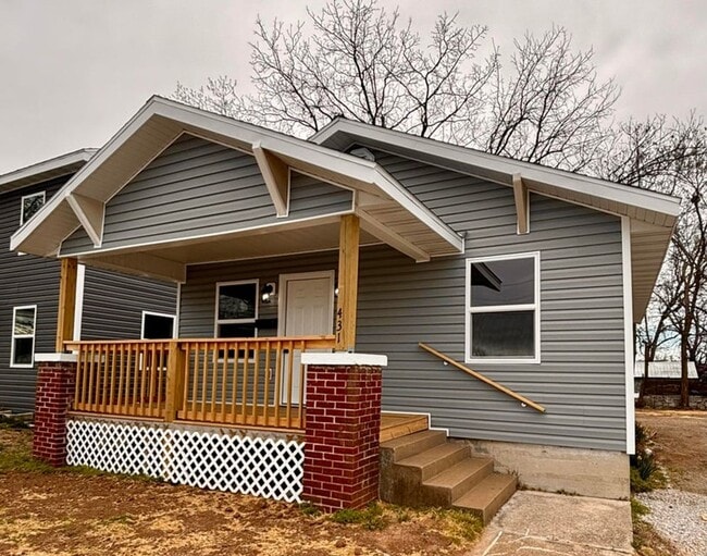 property at 431 W Division St