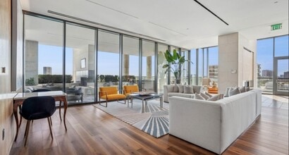 3411 Yoakum Blvd in Houston, TX - Building Photo - Building Photo