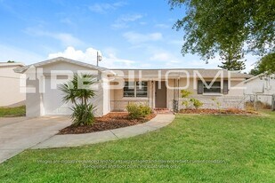 3539 Oxford Dr in Holiday, FL - Building Photo