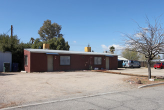 2631 N Haskell Dr in Tucson, AZ - Building Photo - Building Photo