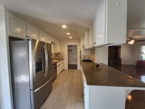 3416 Waldport Ln in Bakersfield, CA - Building Photo - Building Photo