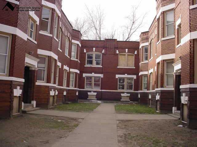 7410 Linwood Ave in Cleveland, OH - Foto de edificio - Building Photo