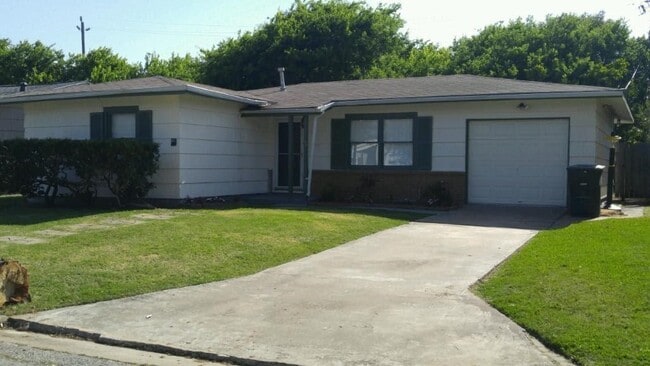 property at 19 Lyncrest Dr