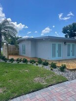3826 Harold Ave in Ft. Myers, FL - Building Photo
