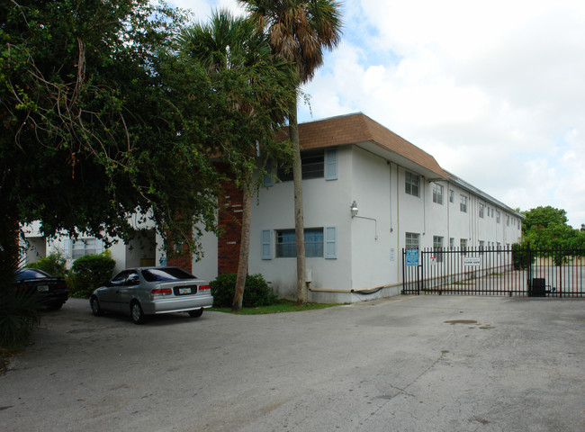 15700 NW 2nd Ave in Miami, FL - Building Photo - Building Photo