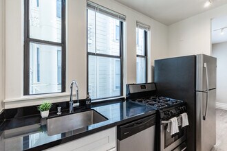 3201 Washington in San Francisco, CA - Building Photo - Interior Photo