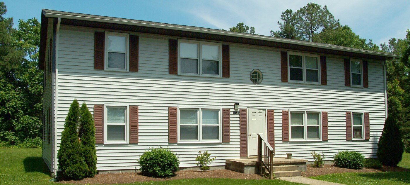 Trevilian Square Apartments in Louisa, VA - Building Photo