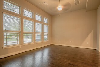 10604 Wills Lp in Austin, TX - Building Photo - Building Photo