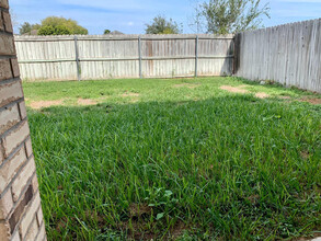 2614 Phoenix St, Unit 1 in Edinburg, TX - Building Photo - Building Photo