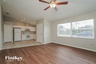 1019 Danforth St-Unit -Unit A in Lehigh Acres, FL - Building Photo - Building Photo