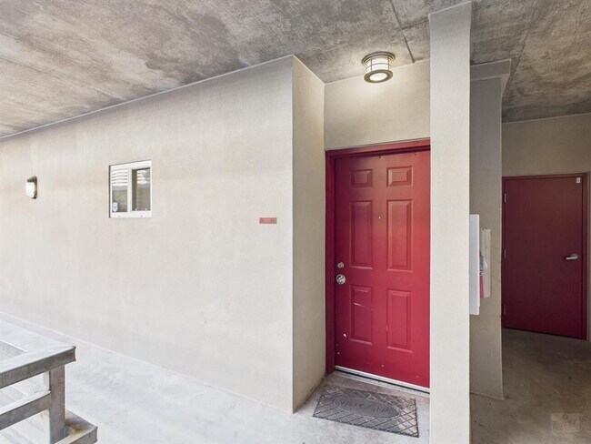 property at 711 W 26th St