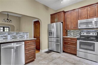 5538 N College Ave in Indianapolis, IN - Building Photo - Building Photo