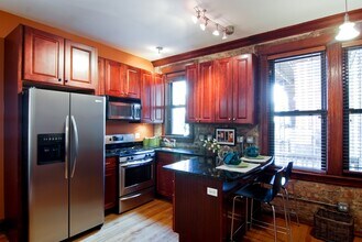 842 W Newport Ave in Chicago, IL - Building Photo - Building Photo