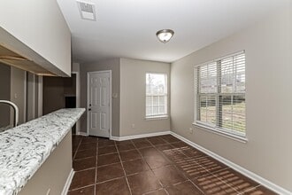 5377 Ragan Ridge Dr in Memphis, TN - Building Photo - Building Photo