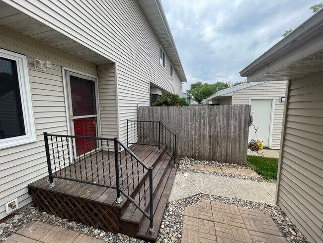 2191 4th Ave E in West Fargo, ND - Building Photo - Building Photo