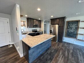 583 N 400 E in Pleasant Grove, UT - Building Photo - Building Photo