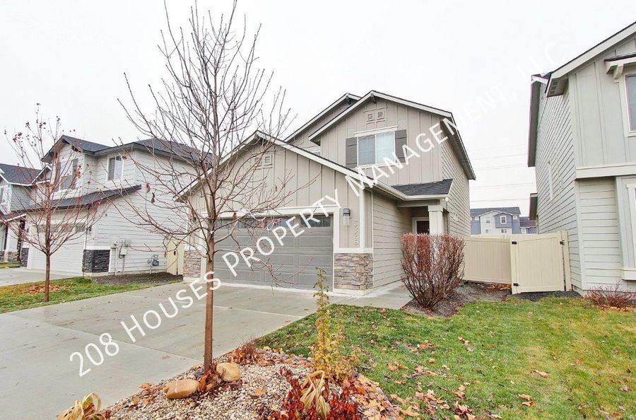 3826 W Peak Cloud Dr in Meridian, ID - Building Photo