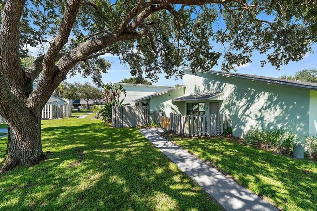 property at 431 Jupiter Lakes Blvd