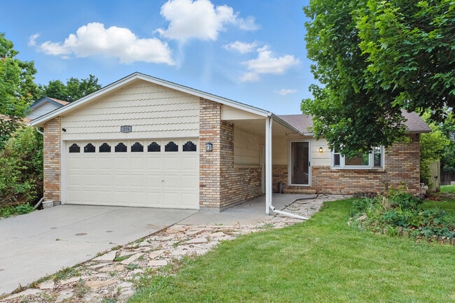 property at 278 E 42nd St