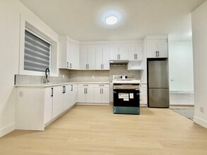 7479-149A 149a St in Surrey, BC - Building Photo - Building Photo