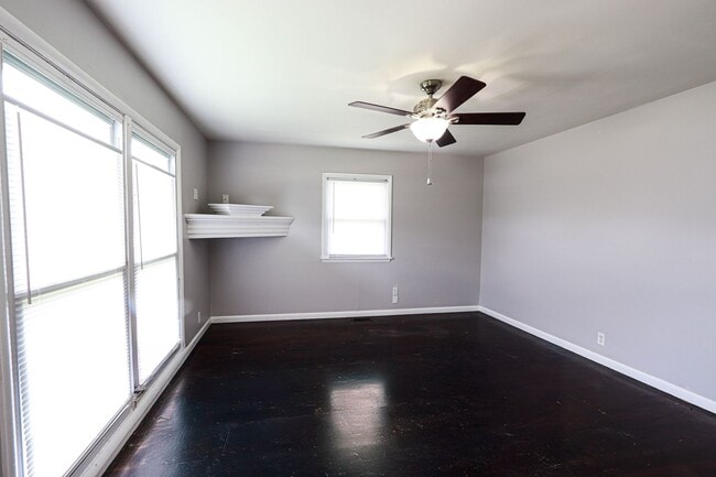 1220 Lincoln Park Dr in Evansville, IN - Building Photo - Building Photo